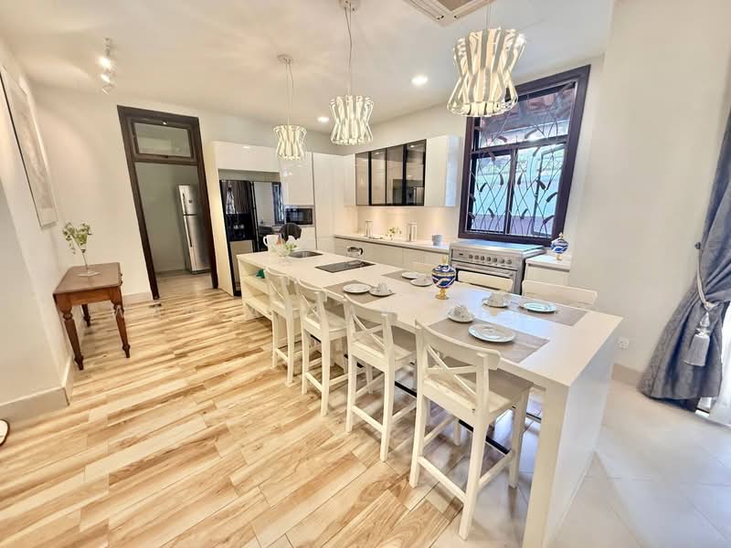 Rumah Banglo untuk Dijual di Seksyen 27 (Shah Alam) - Wan Azlan Ahmad - Kitchen - PropertyGuru.com.my