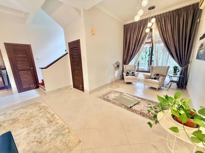 Rumah Banglo untuk Dijual di Seksyen 27 (Shah Alam) - Wan Azlan Ahmad - Living Room - PropertyGuru.com.my