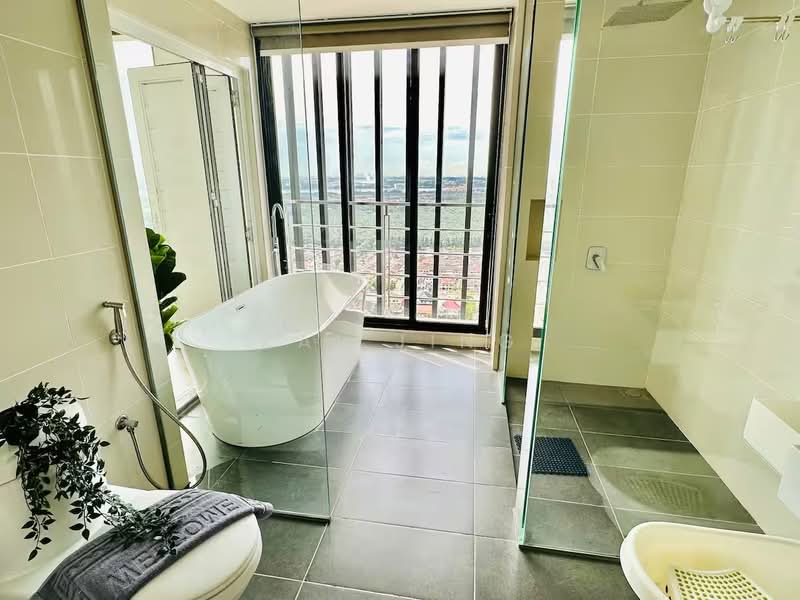 Servis Apartment untuk Dijual di Southkey Mosaic - Kai Jing - Bathroom - PropertyGuru.com.my