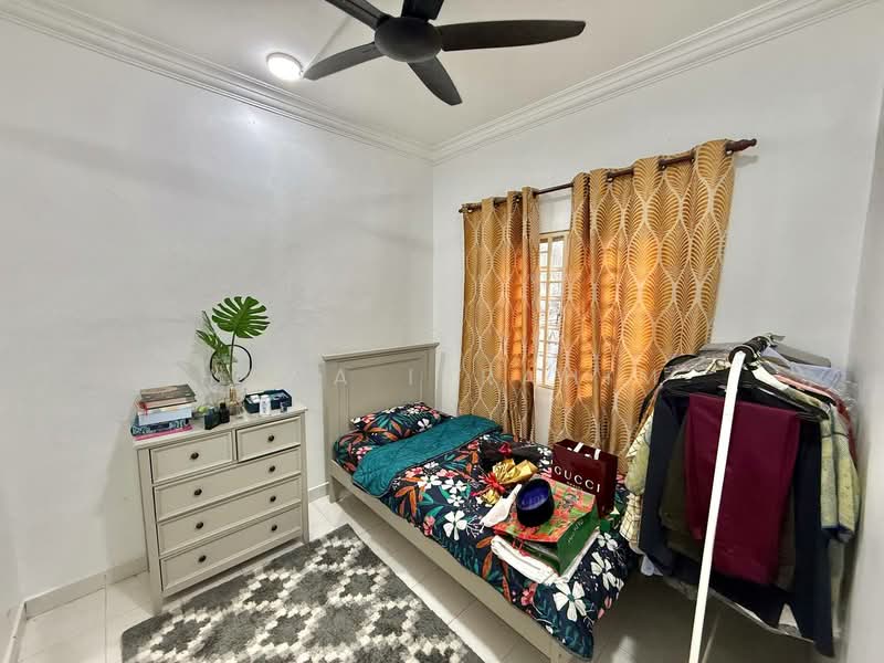 Semi-Detached House for Sale in Bukit Bandaraya (Shah Alam) - Hawa Ibrahim - Bedroom - PropertyGuru.com.my