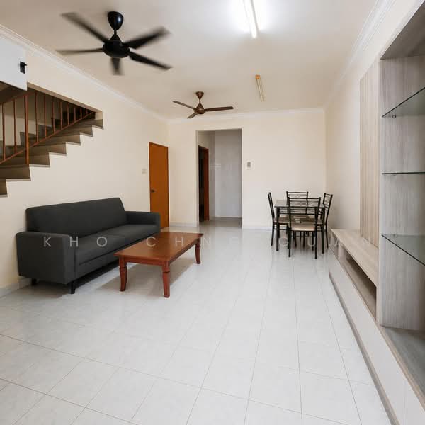 2-storey Terraced House for Sale in TAMAN PUCHONG UTAMA (Puchong) - Kho Chng Guan - Living Room - PropertyGuru.com.my