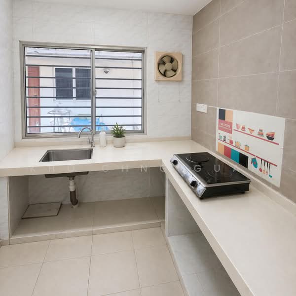 2-storey Terraced House for Sale in TAMAN PUCHONG UTAMA (Puchong) - Kho Chng Guan - Kitchen - PropertyGuru.com.my