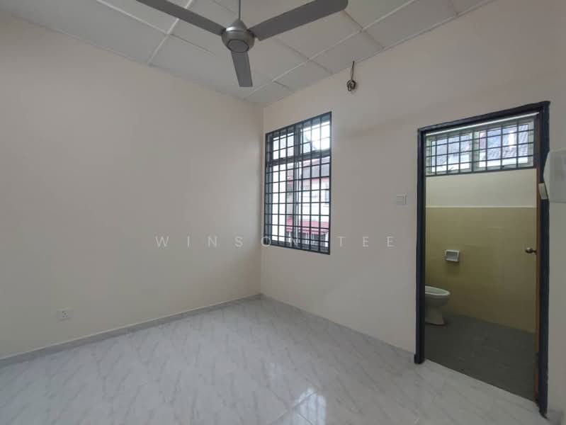 Rumah Teres 2 Tingkat untuk Dijual di Pasir Gudang (Johor) - Winson Tee - Bathroom - PropertyGuru.com.my