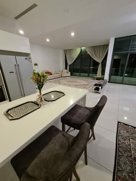 Kondominium untuk Dijual di Tropicana Grande - Sharon Ealiana - Living Room - PropertyGuru.com.my