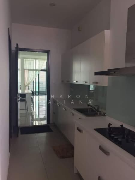 Kondominium untuk Dijual di Tropicana Grande - Sharon Ealiana - Kitchen - PropertyGuru.com.my