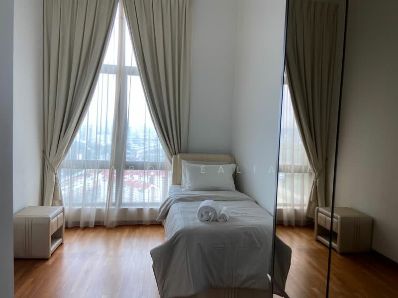 Kondominium untuk Dijual di Tropicana Grande - Sharon Ealiana - Bedroom - PropertyGuru.com.my
