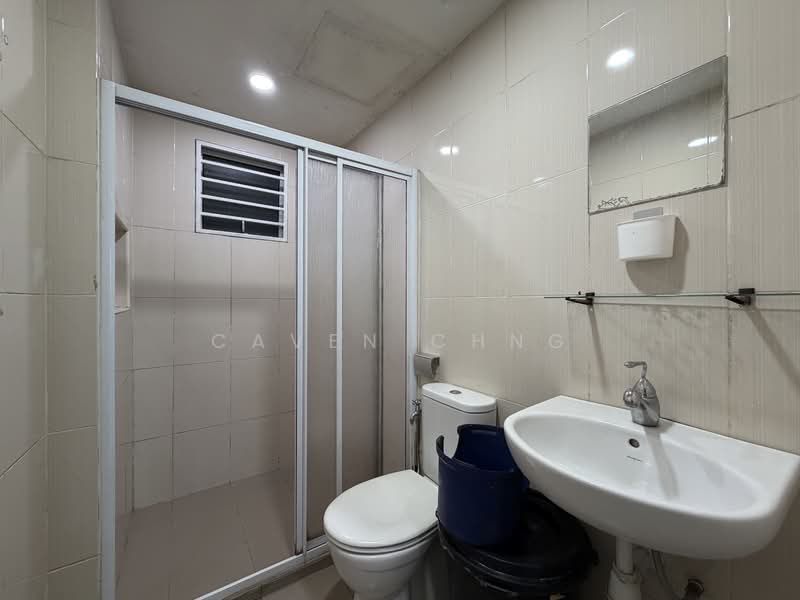 Service Residence for Sale at OUG Parklane - Caven Chng - Bathroom - PropertyGuru.com.my