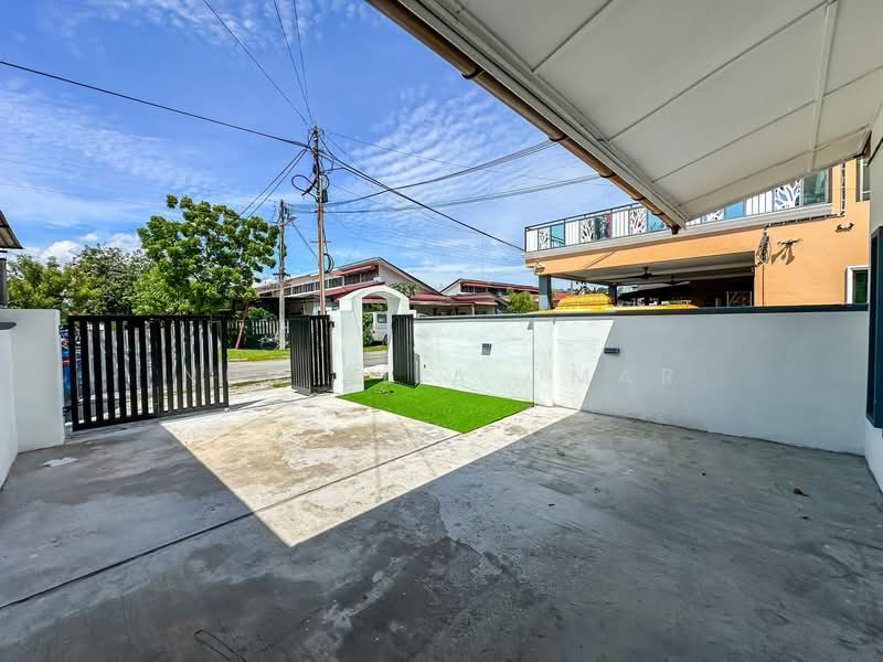 1-storey Terraced House for Sale in Klang (Selangor) - Nur Alia Omar - Exterior - PropertyGuru.com.my