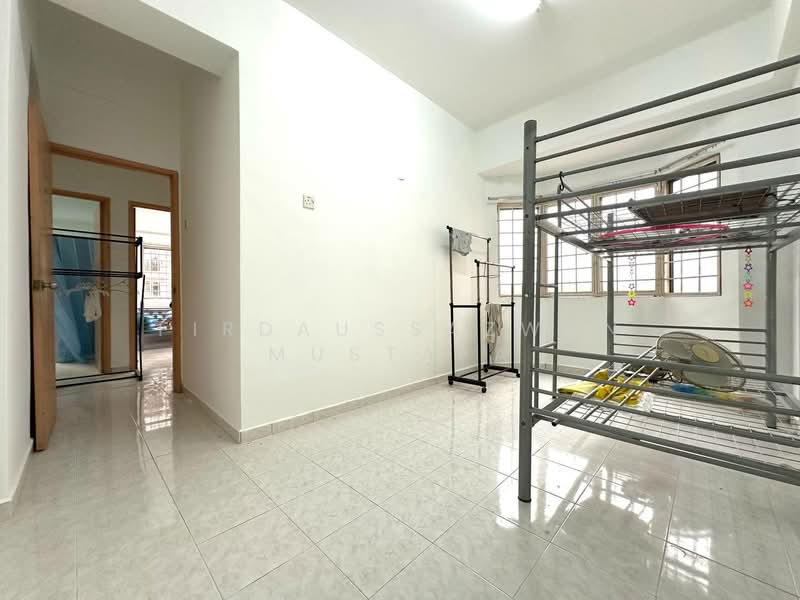 Pangsapuri untuk Dijual di Pandan Utama Apartment - Firdaussazwan Mustafa - Bedroom - PropertyGuru.com.my