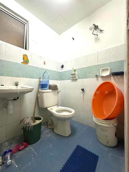 Pangsapuri untuk Dijual di Pandan Utama Apartment - Firdaussazwan Mustafa - Bathroom - PropertyGuru.com.my