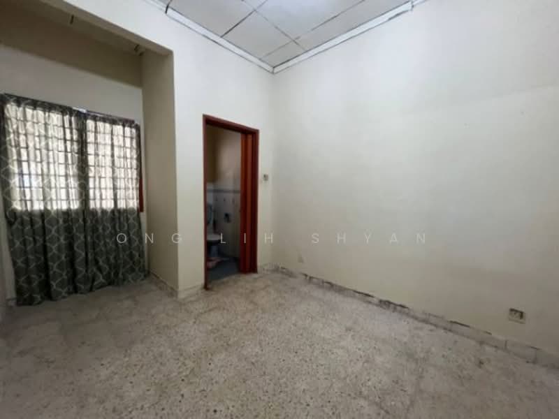 1-storey Terraced House for Sale in Taman Pasir Putih (Pasir Gudang) - Ong Lih Shyan - Interior - PropertyGuru.com.my