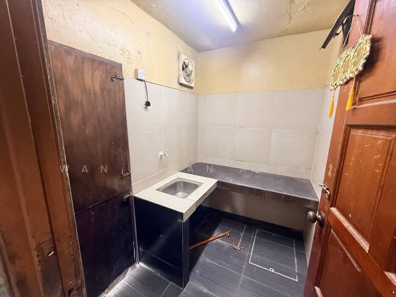 1-storey Terraced House for Sale in Klang (Selangor) - Wan Azlan Ahmad - PropertyGuru.com.my