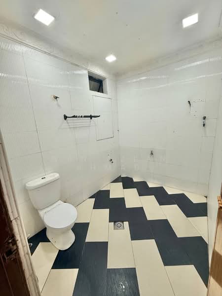 1-storey Terraced House for Sale in Klang (Selangor) - Wan Azlan Ahmad - PropertyGuru.com.my