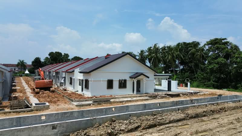 Rumah Teres untuk Dijual di Klang (Selangor) - Amirul Nasyriq - Exterior - PropertyGuru.com.my