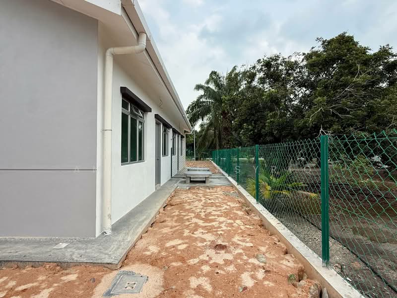 Semi-Detached House for Sale in Banting (Banting) - Amirul Nasyriq - Exterior - PropertyGuru.com.my