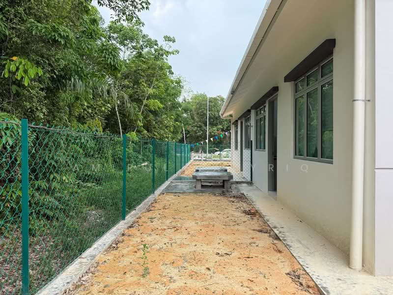 Semi-Detached House for Sale in Banting (Banting) - Amirul Nasyriq - Exterior - PropertyGuru.com.my