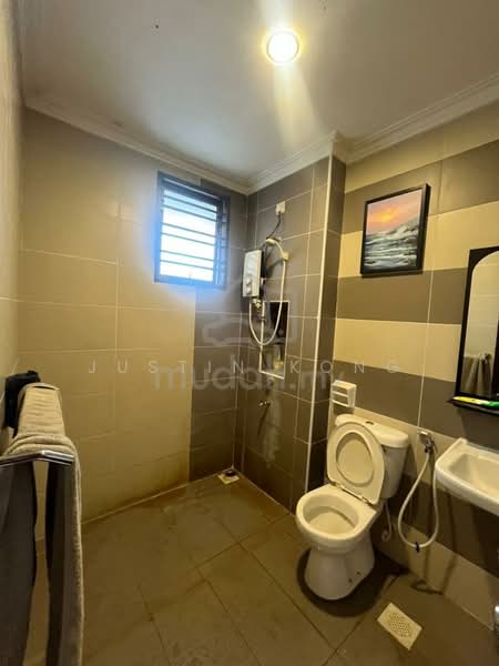 Rumah Teres 2 Tingkat untuk Dijual di Bandar Tiram (Ulu Tiram) - Justin Kong - Bathroom - PropertyGuru.com.my