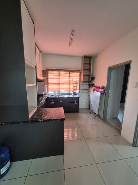 Townhouse for Rent in Kuala Selangor (Selangor) - May Lee - Kitchen - PropertyGuru.com.my