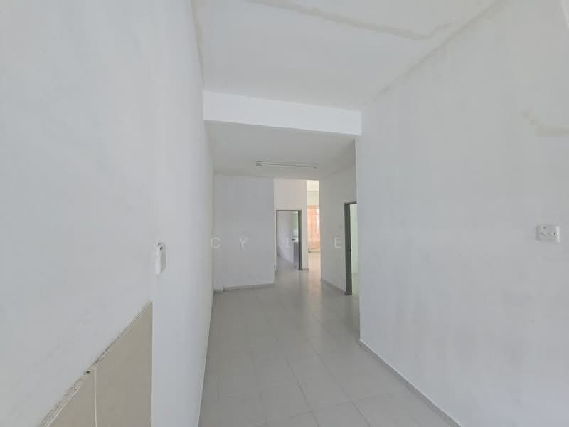 1-storey Terraced House for Sale in Taman Chandan Putri (Kuala Kangsar) - CY Lee - Corridor - PropertyGuru.com.my