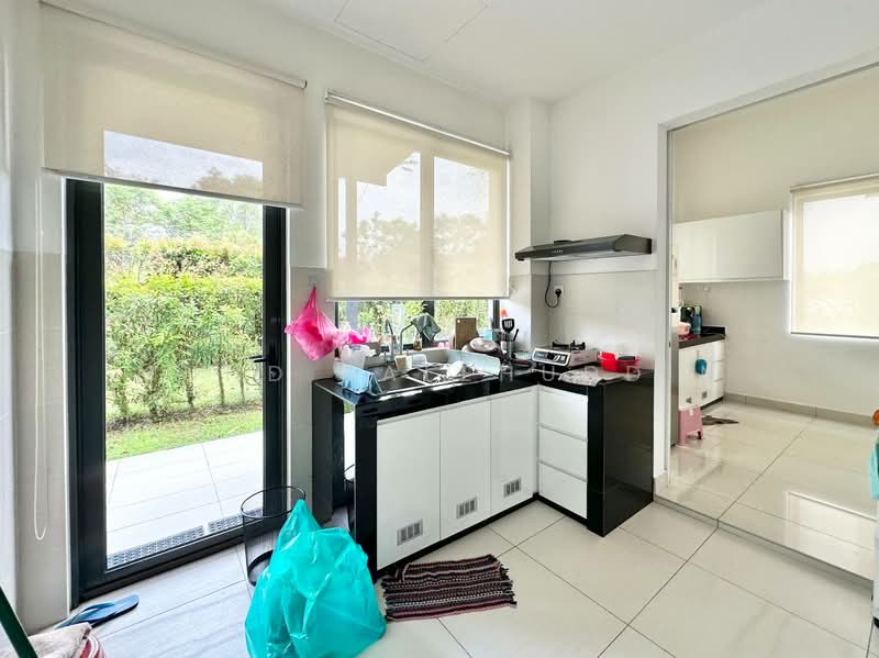 Semi-Detached House for Sale in Semenyih (Selangor) - Muhd Salehuddin - Kitchen - PropertyGuru.com.my