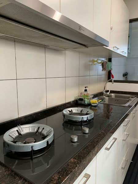 Condominium for Rent at The WaterEdge (Pinggiran Air) - Phoebe Foo - Kitchen - PropertyGuru.com.my