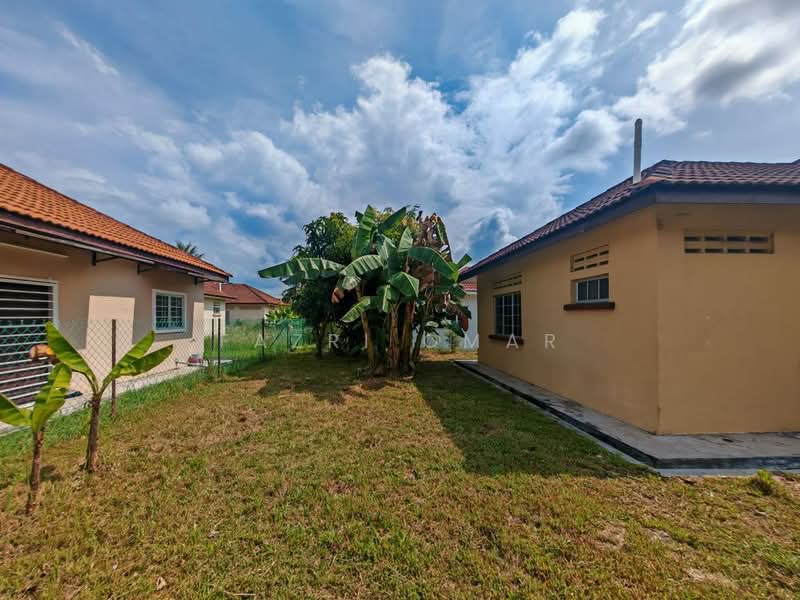 Bungalow for Sale in Bandar Mahkota Banting (Tanjong Duabelas) - Fazri Omar - Exterior - PropertyGuru.com.my