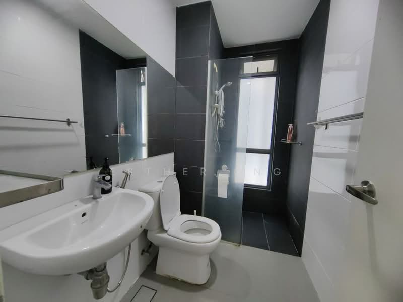 Service Residence for Sale at Paramount Utropolis - Esther Ong - Bathroom - PropertyGuru.com.my
