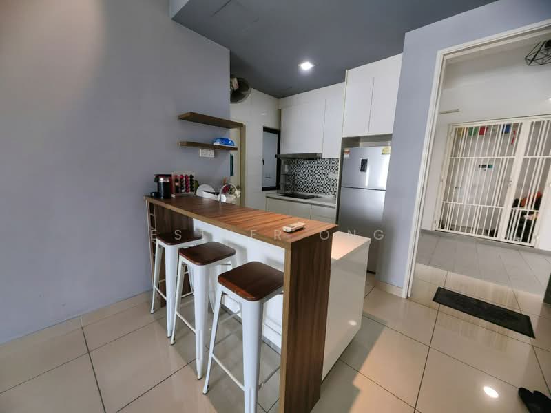 Service Residence for Sale at Paramount Utropolis - Esther Ong - Kitchen - PropertyGuru.com.my