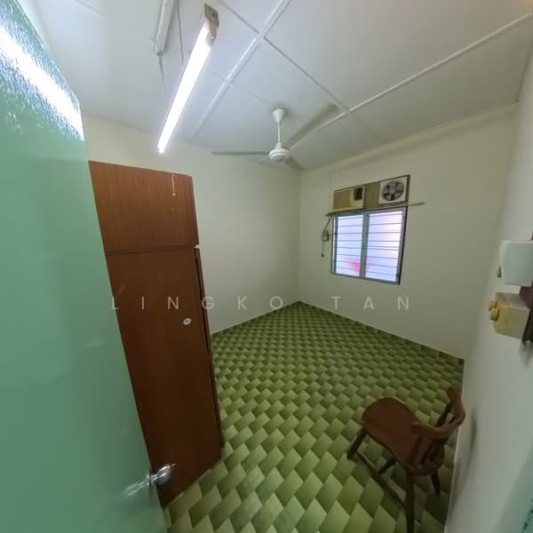 1-storey Terraced House for Rent in Sitiawan (Perak) - Lingko Tan - Bedroom  - PropertyGuru.com.my
