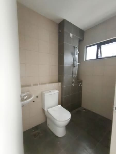 Rumah Teres 2 Tingkat untuk Dijual di Bandar Gamuda Gardens (Rawang) - Annie Ng - Bathroom - PropertyGuru.com.my