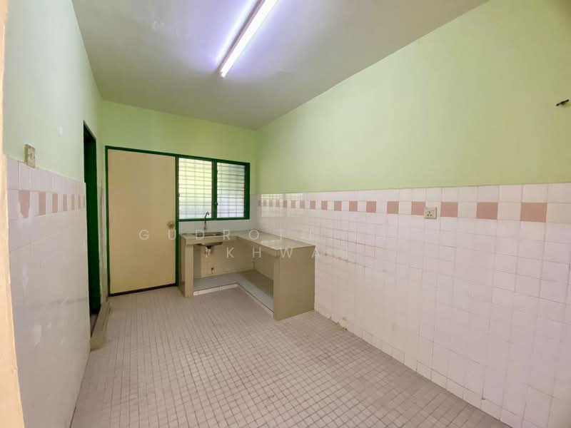 2-storey Terraced House for Rent in Taman Sri Indah (Cheras) - Gudrotullah Ikhwan - Kitchen - PropertyGuru.com.my