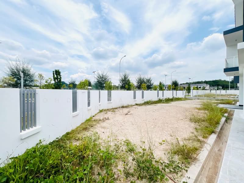 2-storey Terraced House for Sale in Hulu Langat (Selangor) - Mohd Aizat Saiful Bahri - Exterior - PropertyGuru.com.my