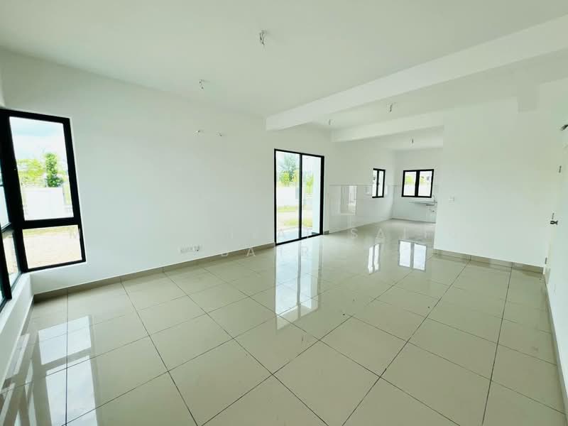 2-storey Terraced House for Sale in Hulu Langat (Selangor) - Mohd Aizat Saiful Bahri - Living Room - PropertyGuru.com.my