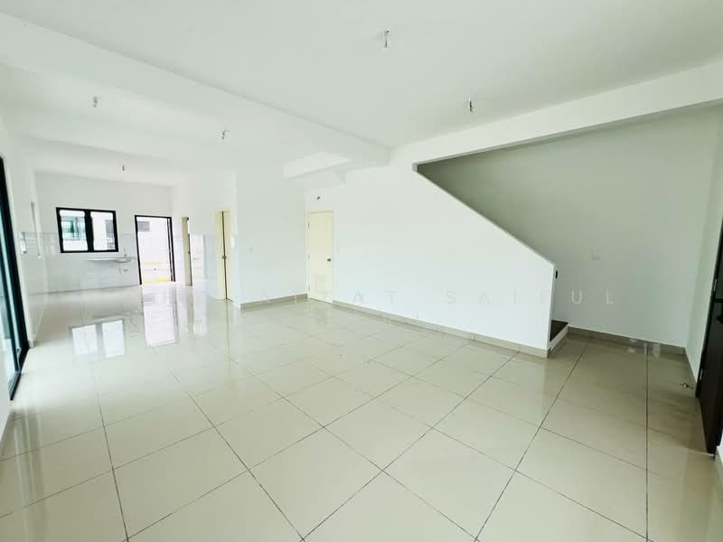 2-storey Terraced House for Sale in Hulu Langat (Selangor) - Mohd Aizat Saiful Bahri - Living Room - PropertyGuru.com.my