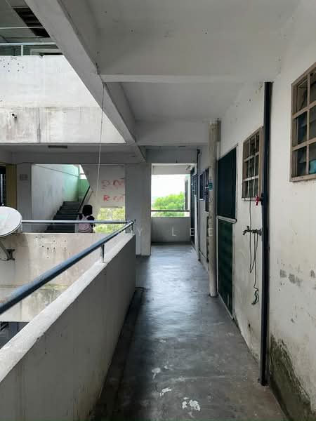 Pangsapuri untuk Dijual di Pangsapuri Utarid Subang - May Lee - Corridor - PropertyGuru.com.my