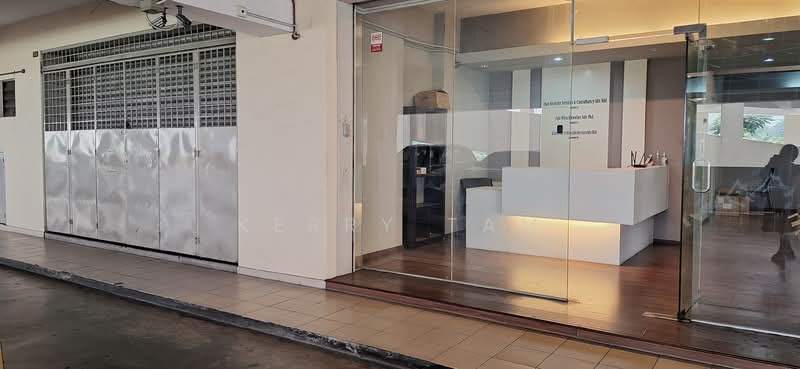 Shop / Office for Rent in Bandar Utama 5 (Bandar Utama) - Kerry Tam - Entrance - PropertyGuru.com.my