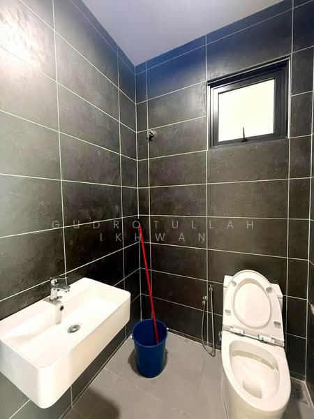 Semi-Detached House for Sale in Cyber 10 (Cyberjaya) - Gudrotullah Ikhwan - Bathroom - PropertyGuru.com.my