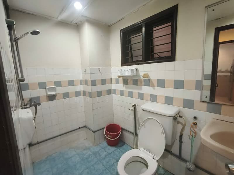 Kondominium untuk Disewa di Menara Bakti - Chris Choo - Bathroom - PropertyGuru.com.my