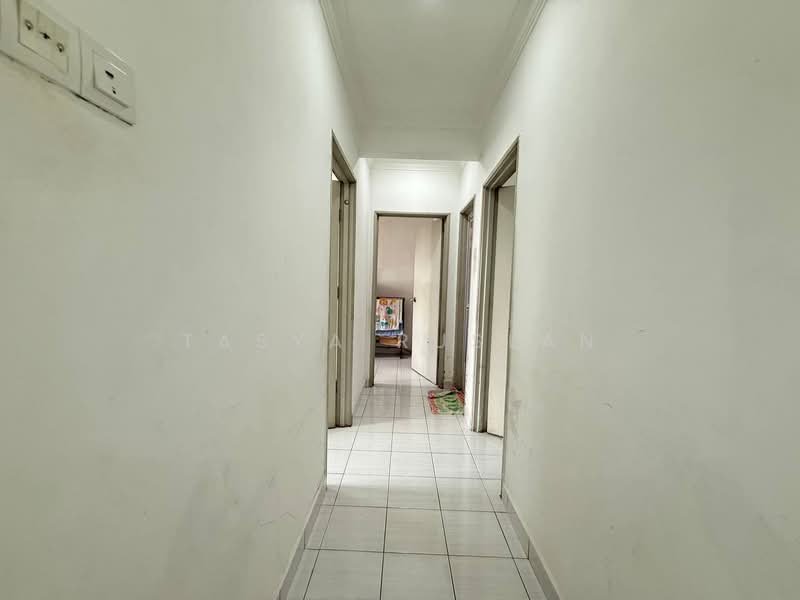 Service Residence for Sale at Serdang Skyvillas (Serdang Perdana) - Tasya Ruslan - Corridor - PropertyGuru.com.my