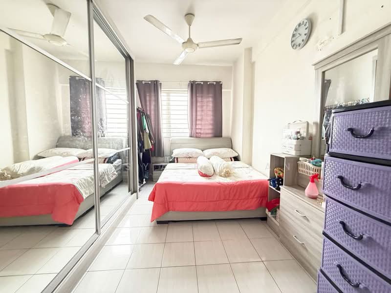 Service Residence for Sale at Serdang Skyvillas (Serdang Perdana) - Tasya Ruslan - Bedroom - PropertyGuru.com.my