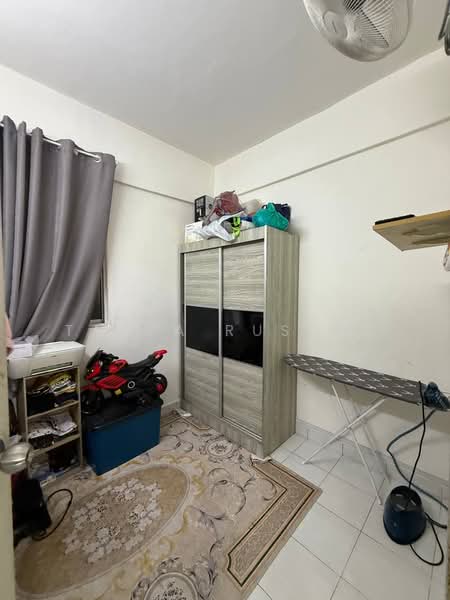 Service Residence for Sale at Serdang Skyvillas (Serdang Perdana) - Tasya Ruslan - Bedroom - PropertyGuru.com.my