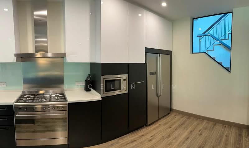 3-storey Terraced House for Sale in Laman Glenmarie (Shah Alam) - Jocelin Lim - Kitchen - PropertyGuru.com.my