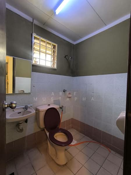 Terraced House for Sale in Putra Heights (Subang Jaya) - Arif Mustapha - Bathroom - PropertyGuru.com.my
