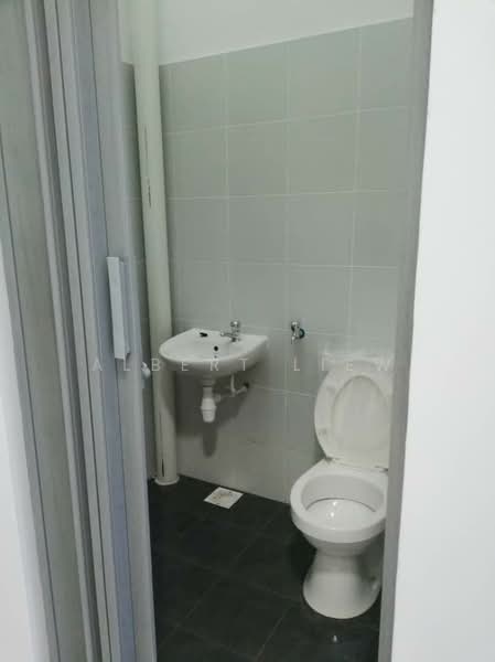 Rumah Teres 2 Tingkat untuk Dijual di Bakri (Johor) - Albert Liew - Bathroom - PropertyGuru.com.my