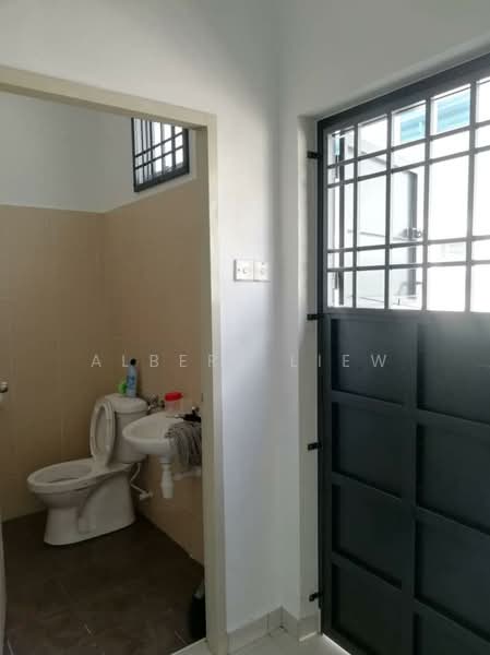 Rumah Teres 2 Tingkat untuk Dijual di Bakri (Johor) - Albert Liew - Bathroom - PropertyGuru.com.my