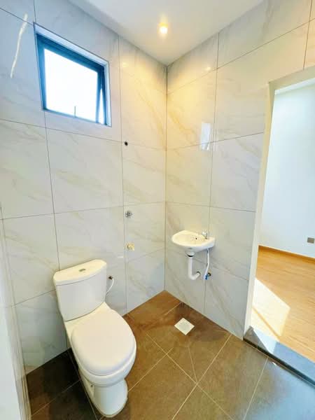 2-storey Terraced House for Sale in Taman Megah Ria (Masai) - Loong Hing Liong - Bathroom - PropertyGuru.com.my