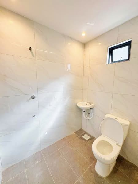 2-storey Terraced House for Sale in Taman Megah Ria (Masai) - Loong Hing Liong - Bathroom - PropertyGuru.com.my