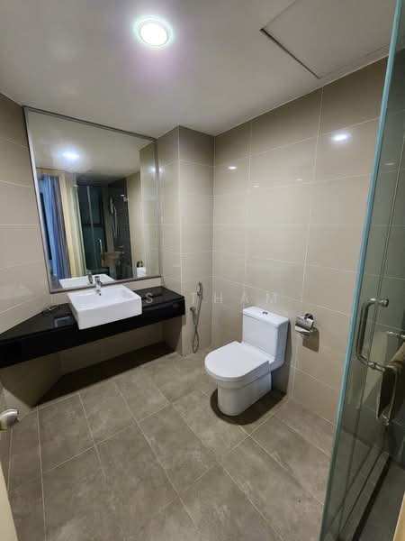 Condominium for Rent at The Straits View Condominium - Ms Tham - Bathroom - PropertyGuru.com.my