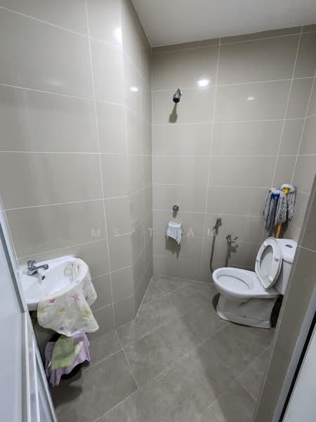 Condominium for Rent at The Straits View Condominium - Ms Tham - Bathroom - PropertyGuru.com.my