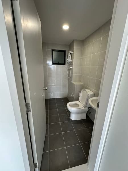 Service Residence for Sale at Huni @ Eco Ardence - Yumi Ang - Bathroom - PropertyGuru.com.my